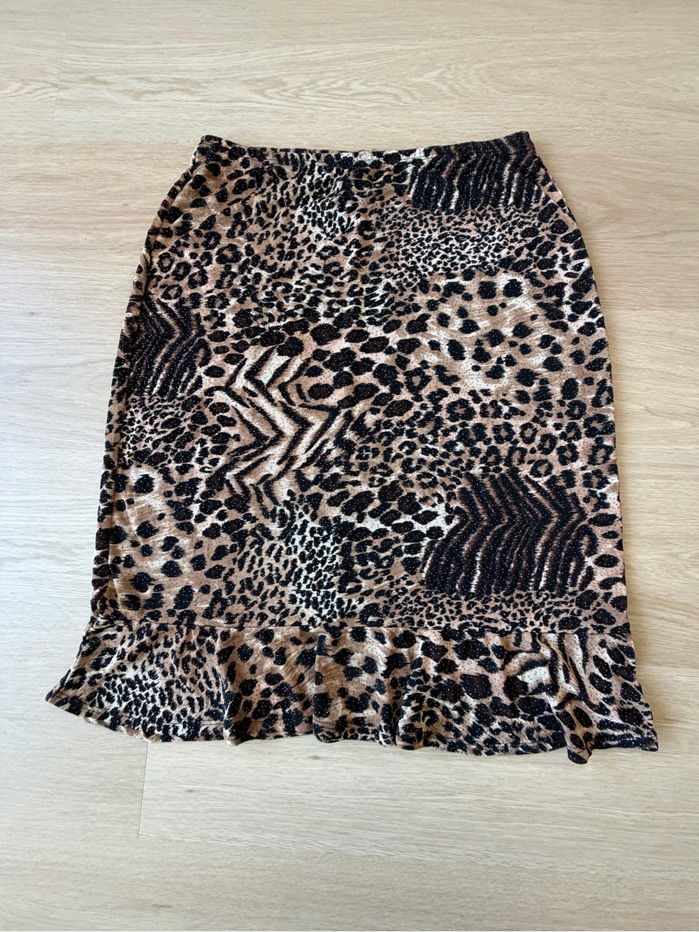 Leopard-Print Midi Skirt with Ruffle Hem - Tan & Black